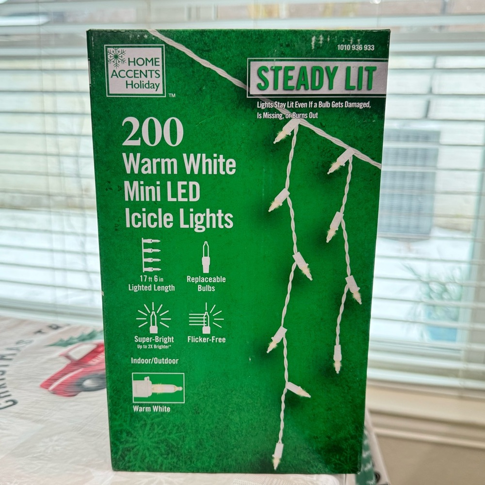 Home Accents Holiday 200 Ct Warm White Stady Lit Mini LED Icicle Lights 17.5 Ft